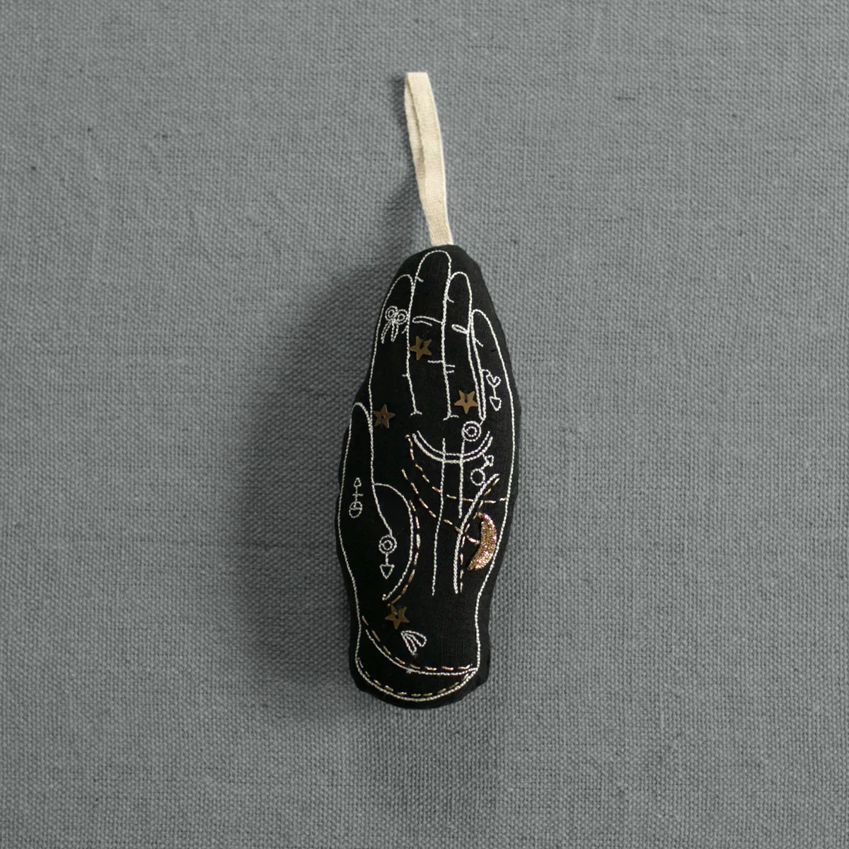 'Palmistry Hand' Anhänger mit Lavendelfüllung – Bild 4